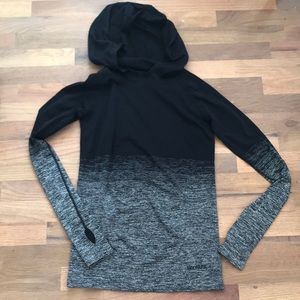 Ivy Park hooded work out shirt Small